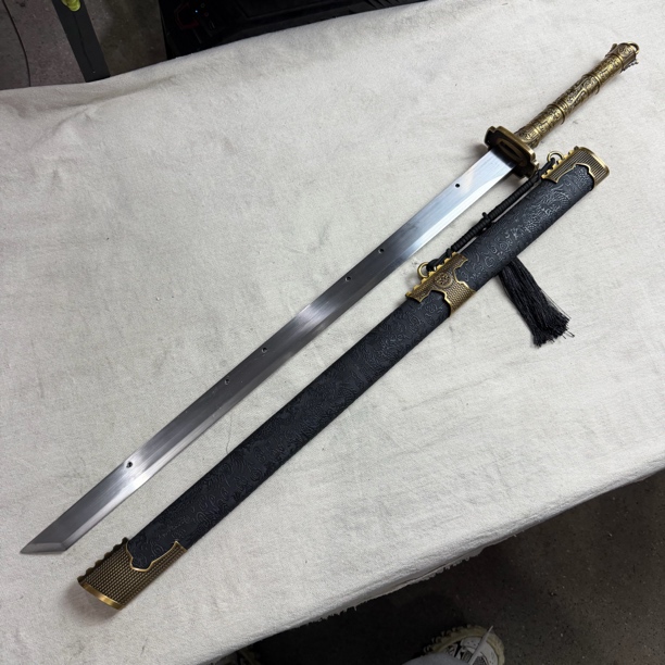 3743 龙泉昊天宝剑高锰钢唐横刀未开刃