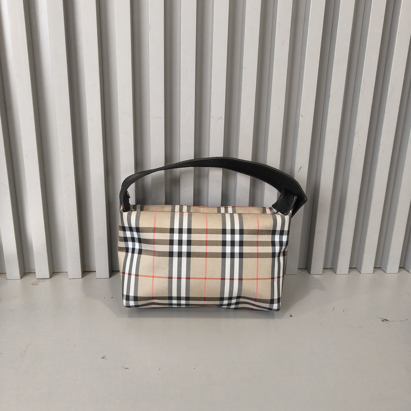 95新 BURBERRY/博柏利 兔兔奢J/巴宝莉斜挎包/25041
