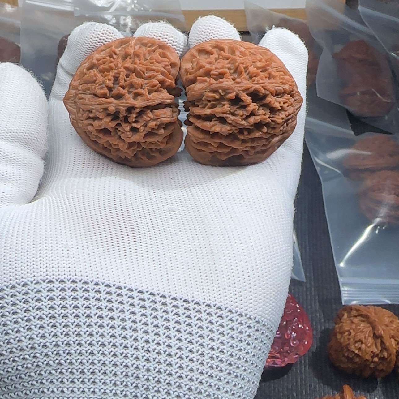 【闪购商品】文玩核桃把件满天星031