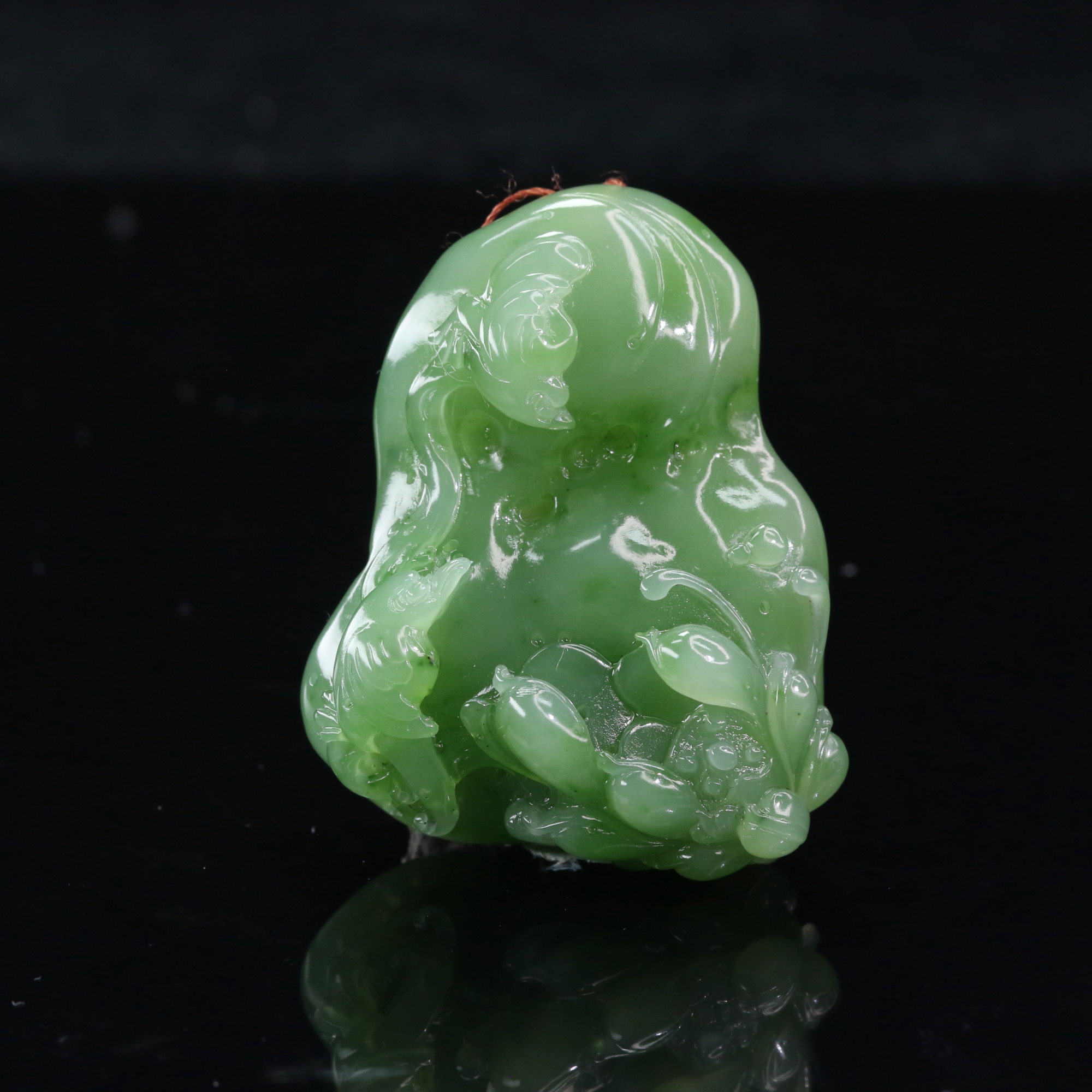 43和田玉俄七碧玉吊坠/101498上海嘉禾拍卖