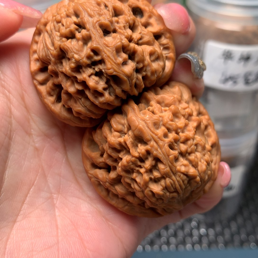 文玩核桃把件车*43-13756-1