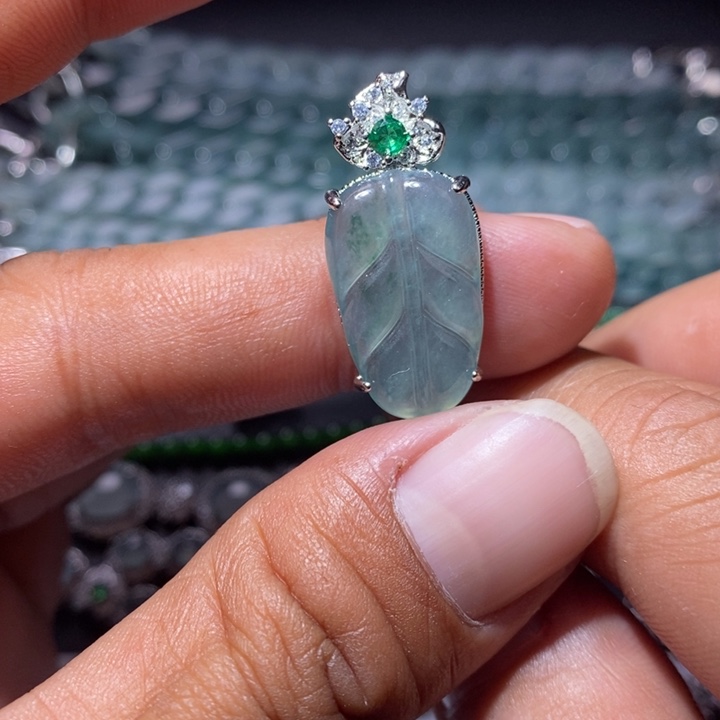 翡翠未镶嵌颈饰天然翡翠