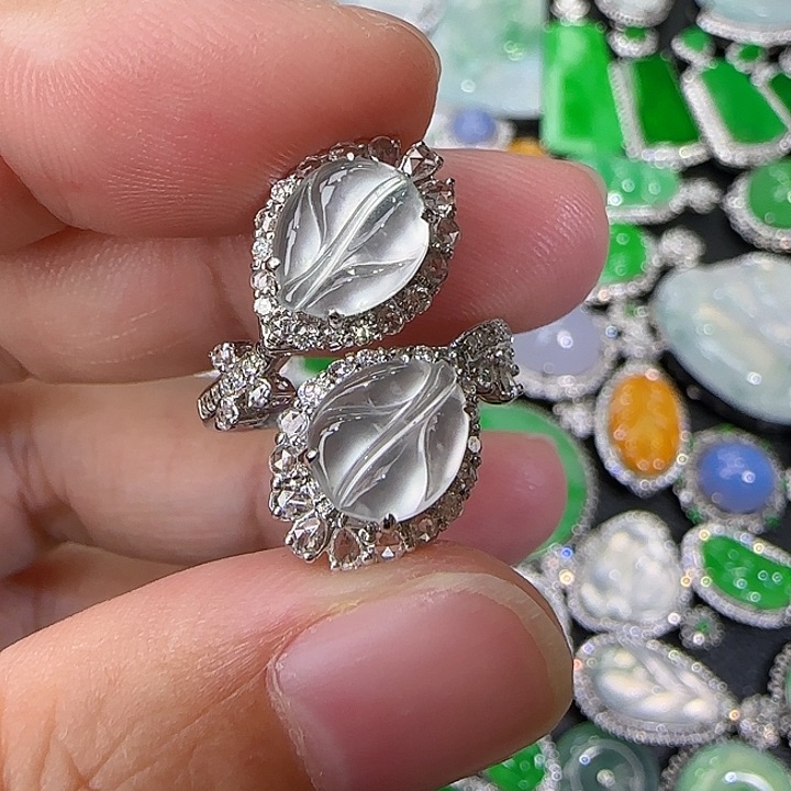 翡翠戒指18K金镶嵌天然翡翠