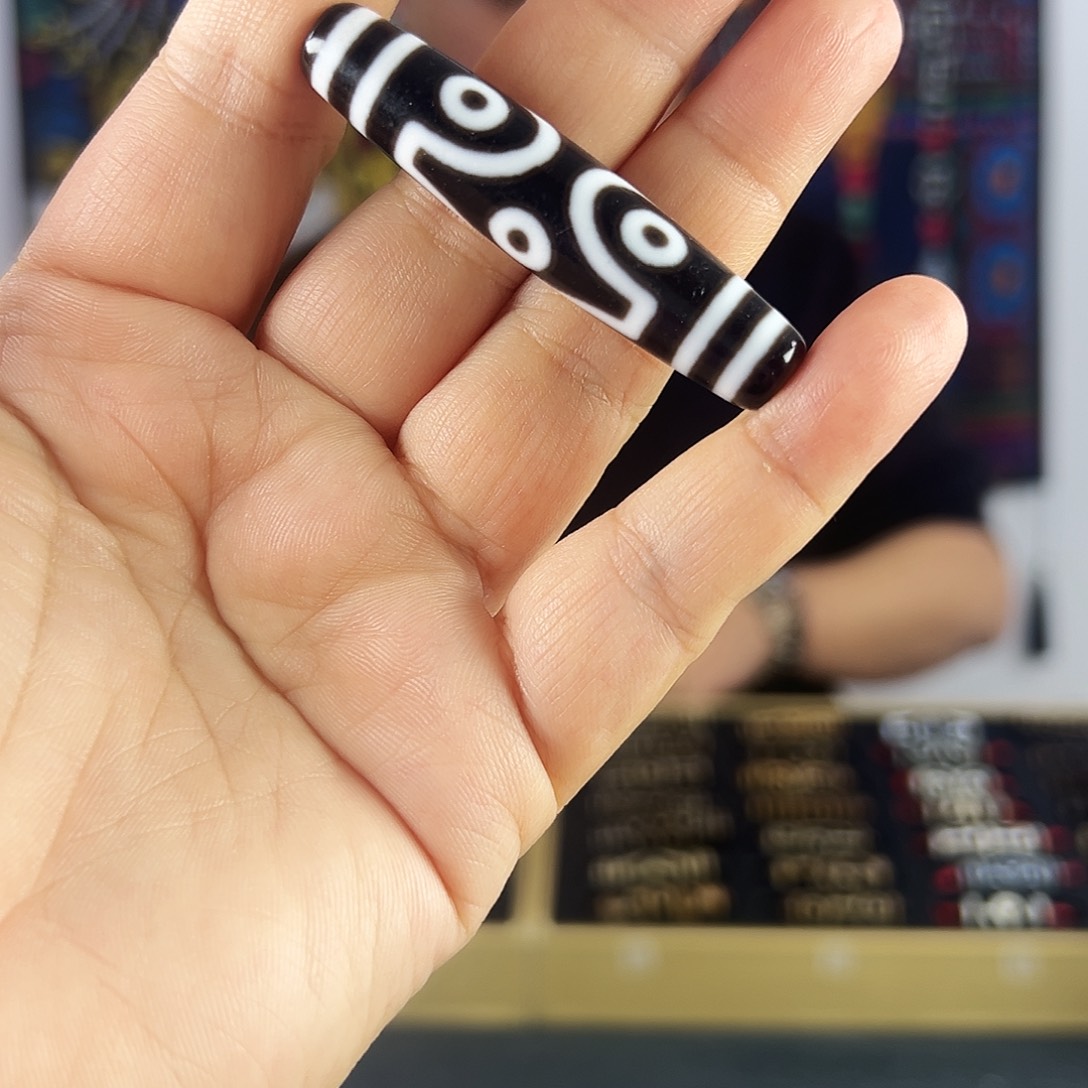 洛***根玛瑙/玉髓合金颈饰～钟志明