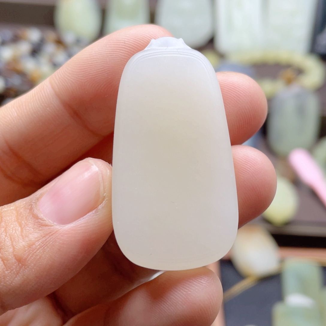 颈饰未镶嵌和田玉