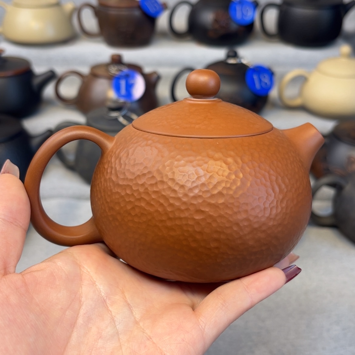 【闪购商品】红泥 微瑕 容量 240c c