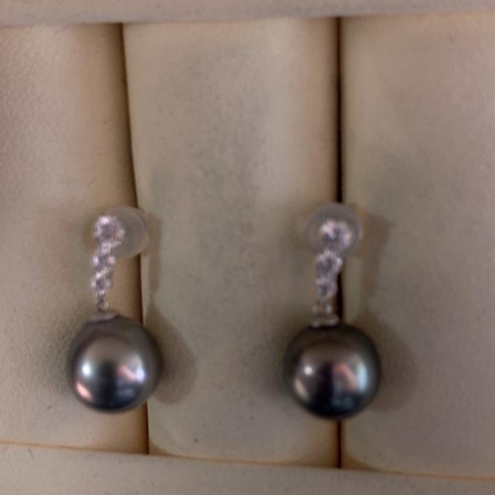 18K金镶嵌耳饰海水珍珠