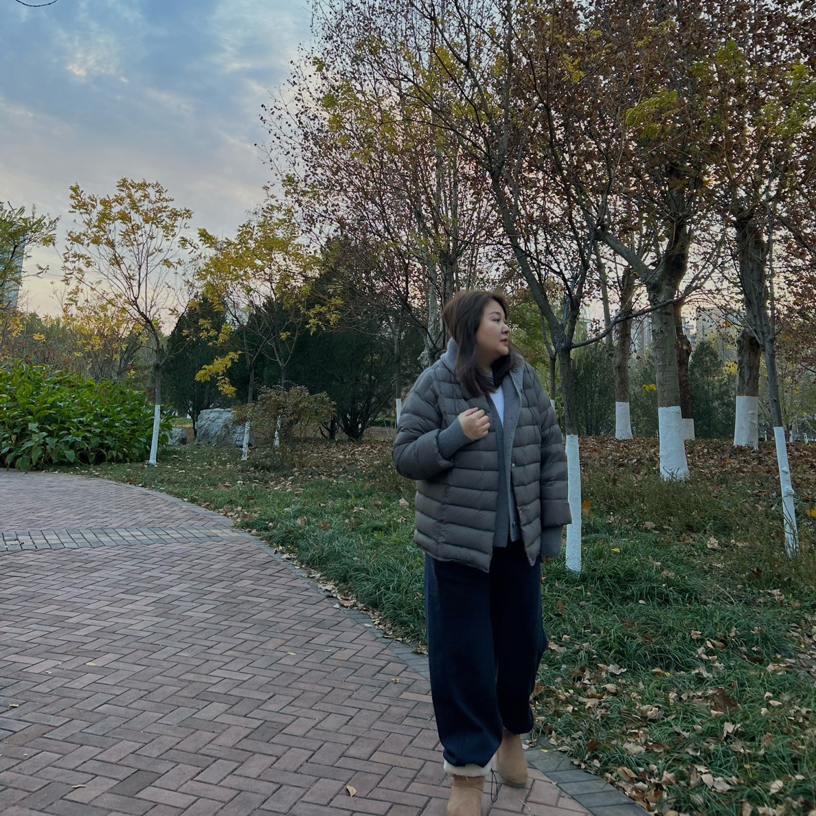 超韩气爆款针织连帽排骨羽绒服显瘦大码微胖百搭