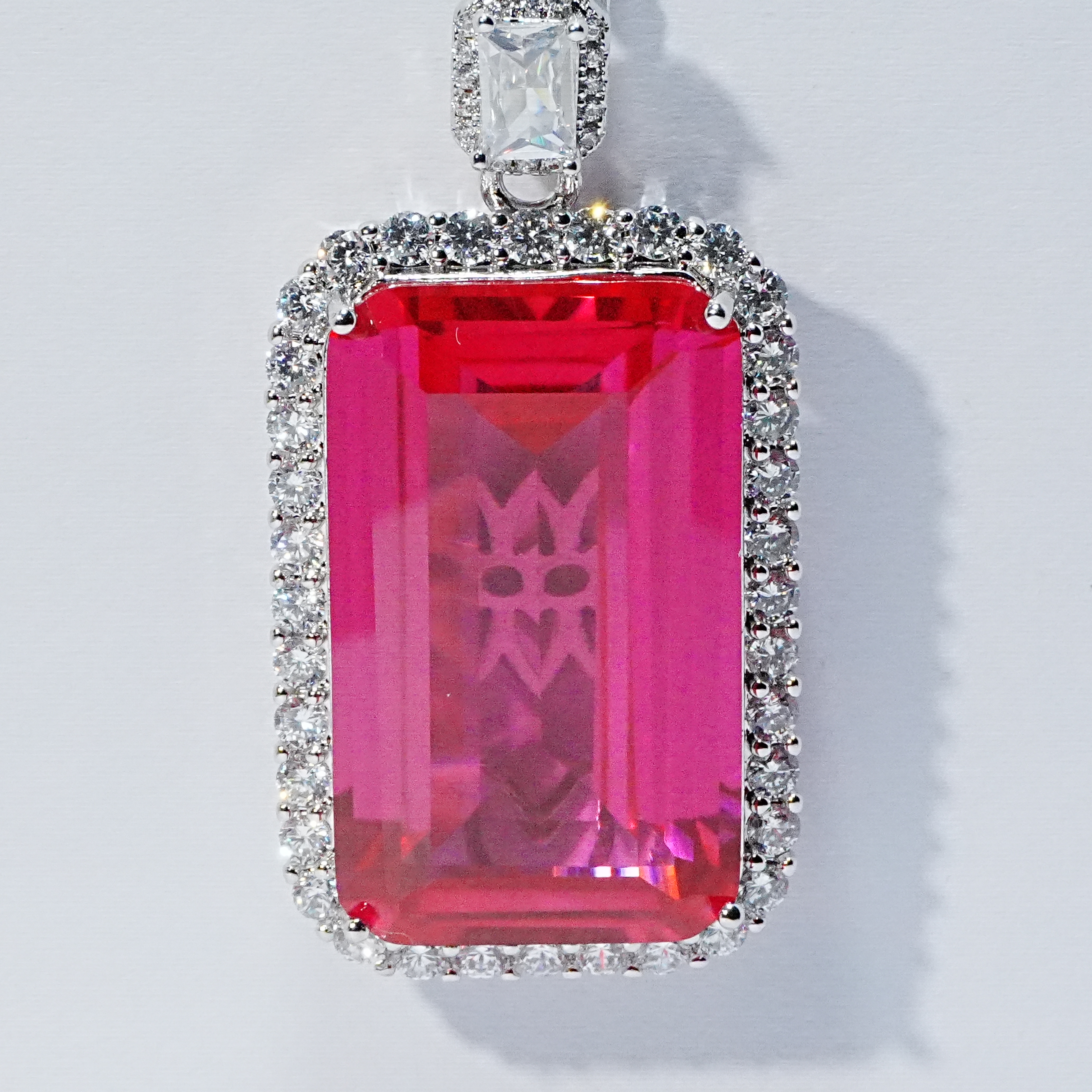 蓝宝石典藏轻奢粉色-蓝宝石-高精切宝石吊坠SC-784