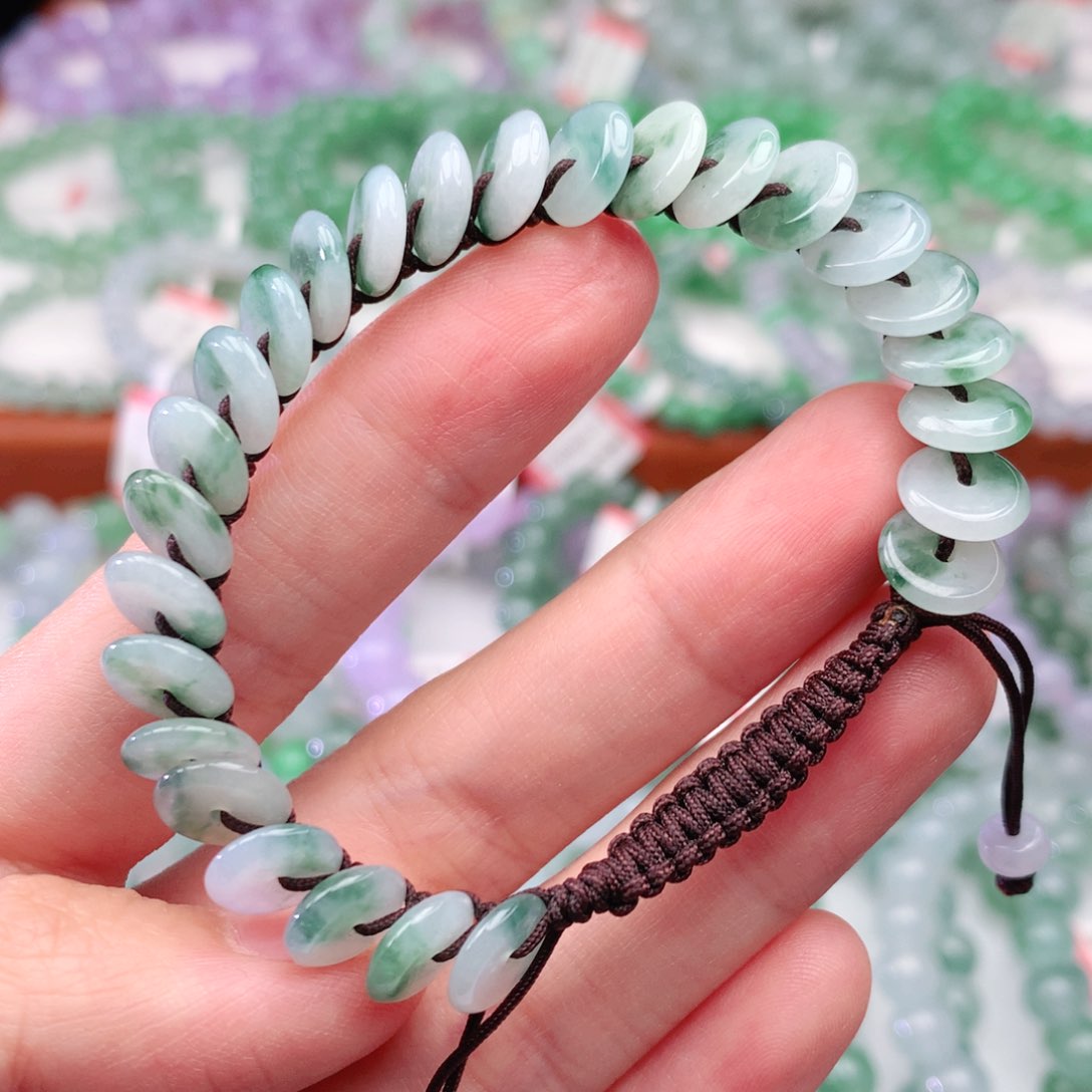 翡翠手链未镶嵌翡翠