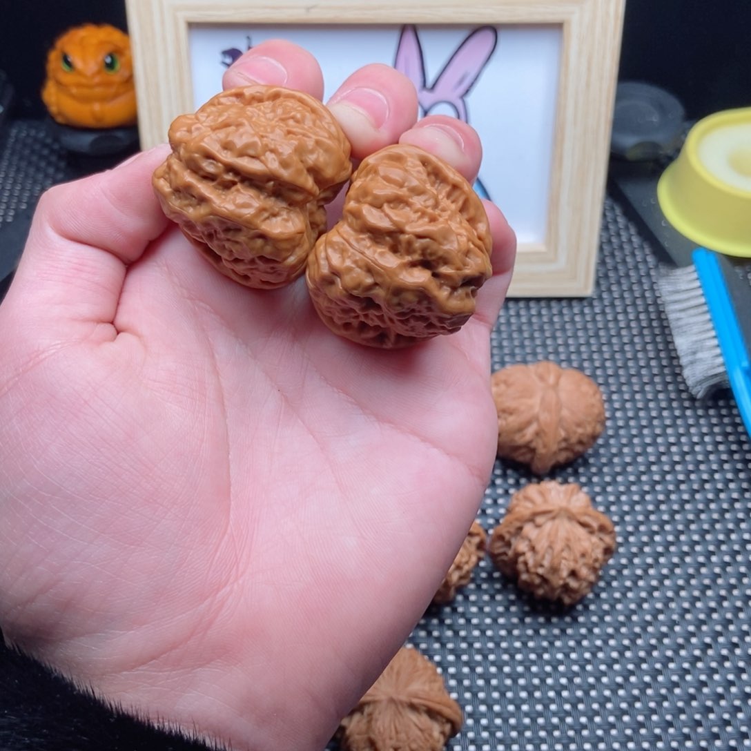 核桃手把件40开背肌肉蛙