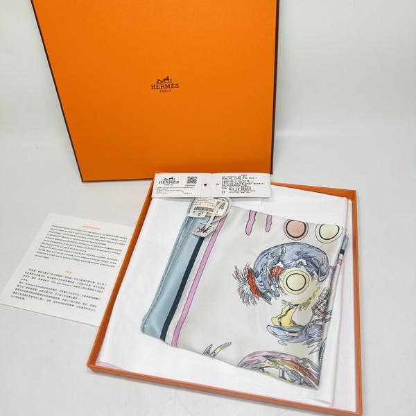 全新未使用 Hermes/爱马仕 Hermes爱马仕立体图像丝巾蓝色/3492 9