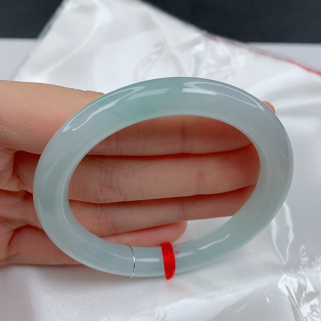 翡翠手镯未镶嵌50.8圆条胶润