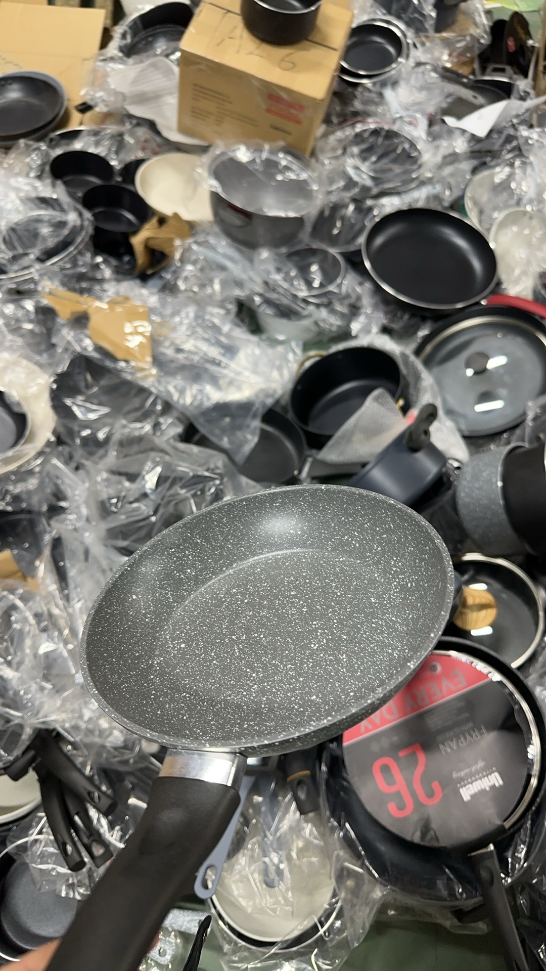 A15 煎锅炒锅不粘锅口径20 高度4 外贸尾货部分微瑕，介意勿拍