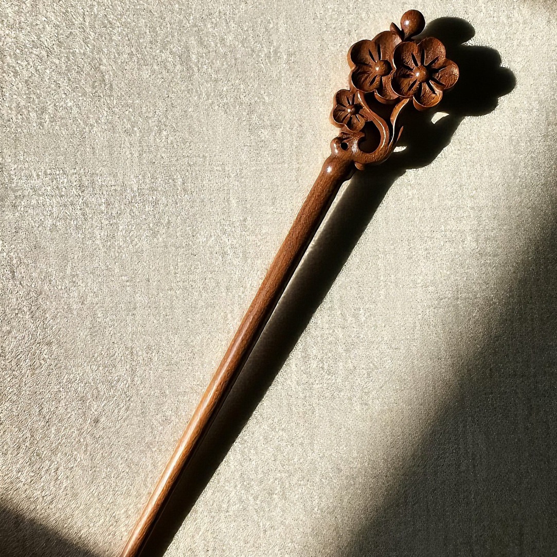 金丝楠阴沉料梅花簪