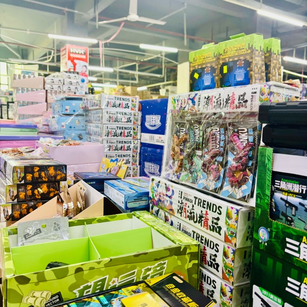 直播间女孩男孩文创益智玩具周边