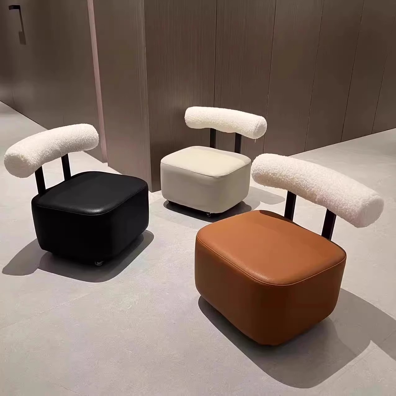 滑轮矮凳溜溜凳客厅家用靠背实木万向轮沙发凳子可移动板凳小椅子