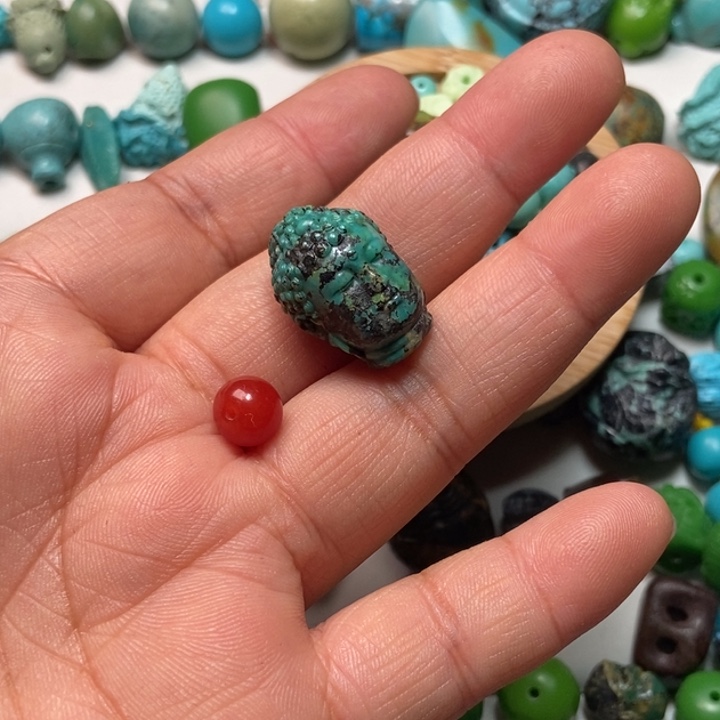 南红玛瑙未镶嵌颈饰