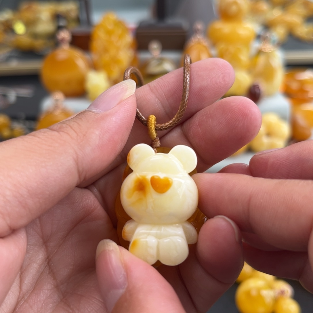 蜜蜡珠宝奇石未镶嵌