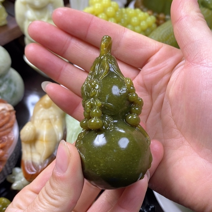 蛇纹石玉手把未镶嵌