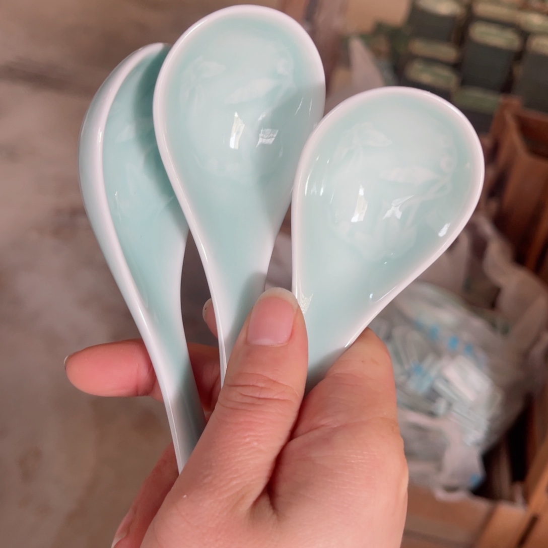 瓷片哈哈哈哈呼哈哈哈哈呼