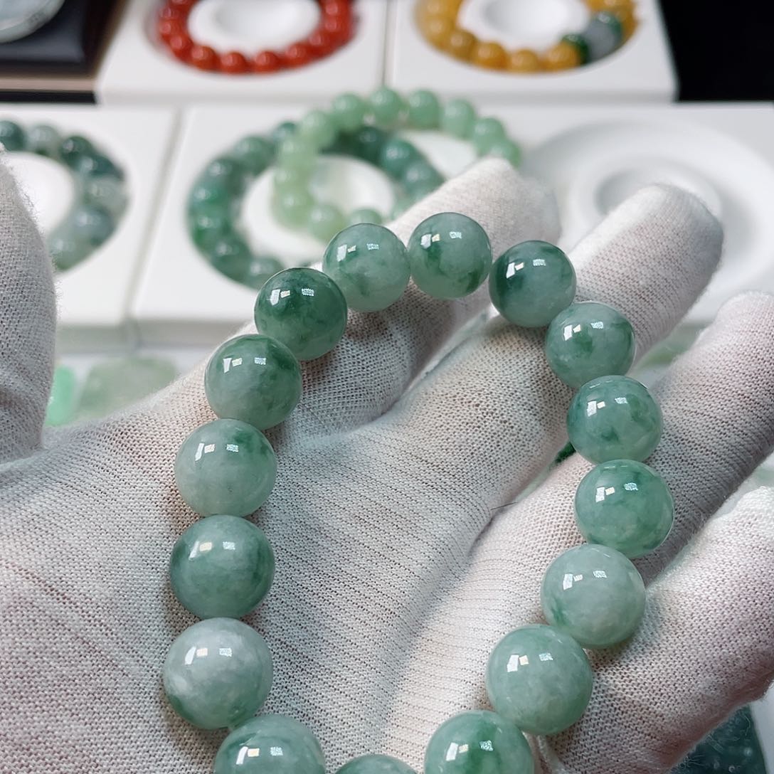 翡翠吊坠(不含链)未镶嵌随*: