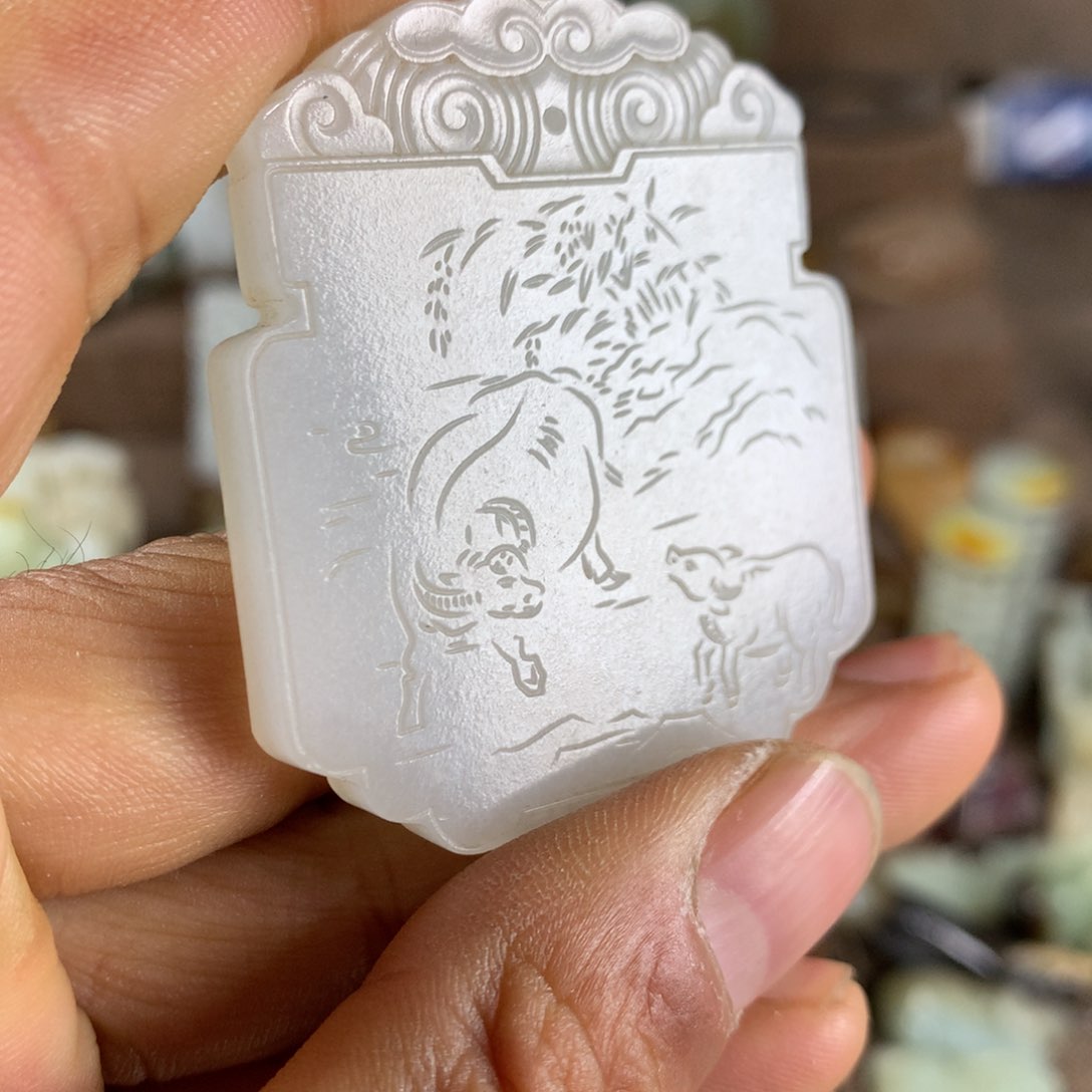 和田玉颈饰未镶嵌