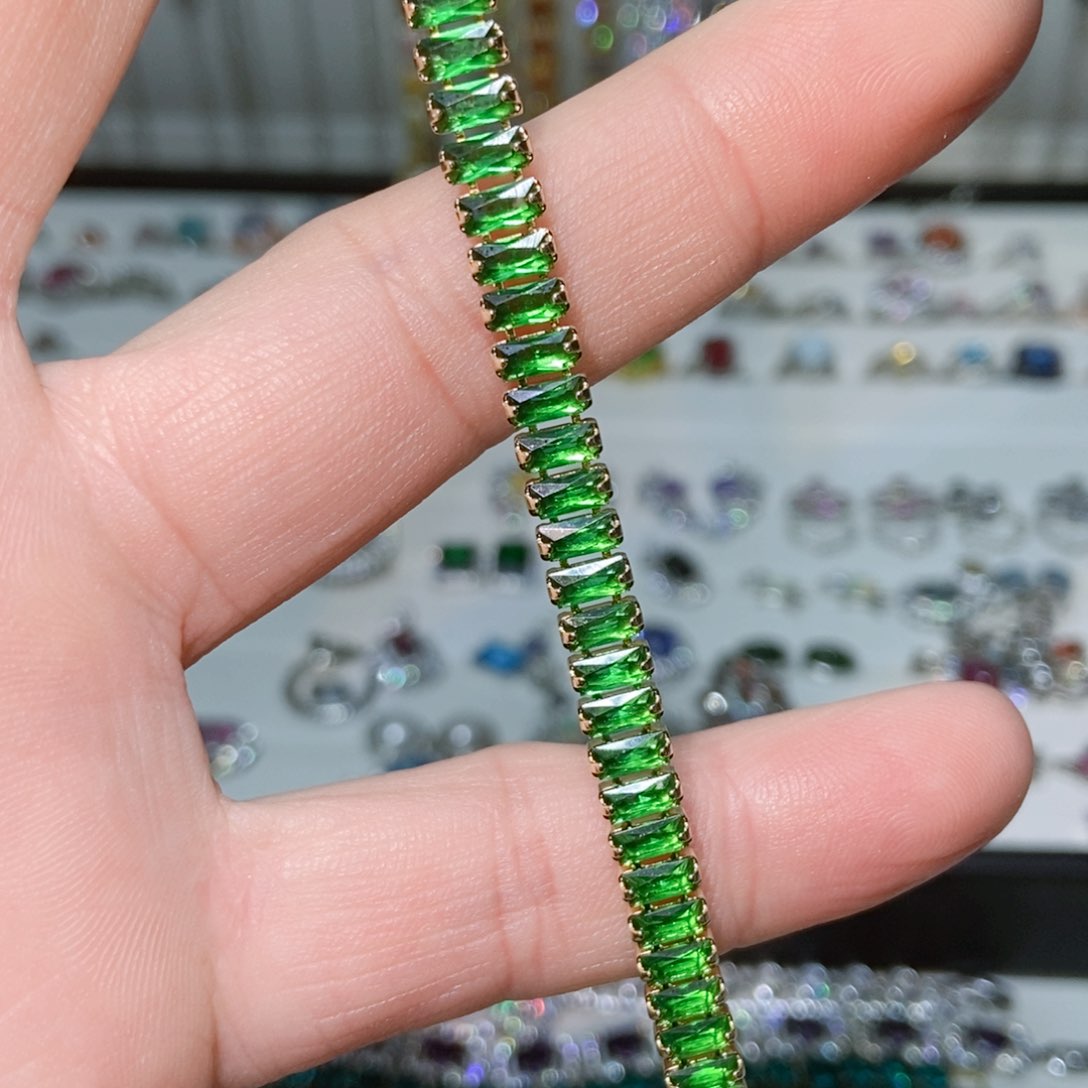 银S925镶嵌耳饰托帕石