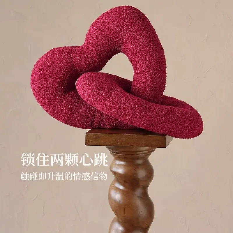 爱心抱枕靠枕靠垫客厅沙发婚房布置压床结婚婚庆床上卧室装饰品