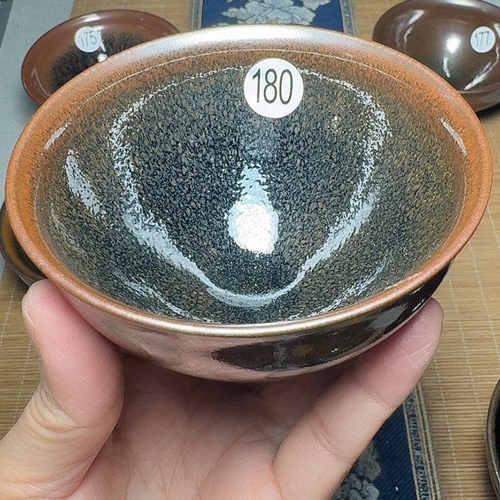 珂***…茶盏180 坚记茶摆件
