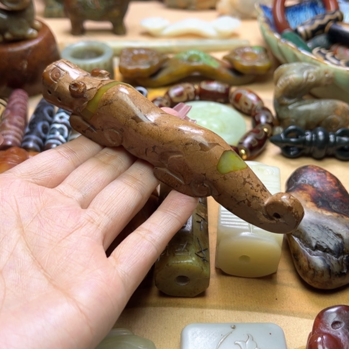 【闪购商品】蛇纹石玉颈饰未镶嵌