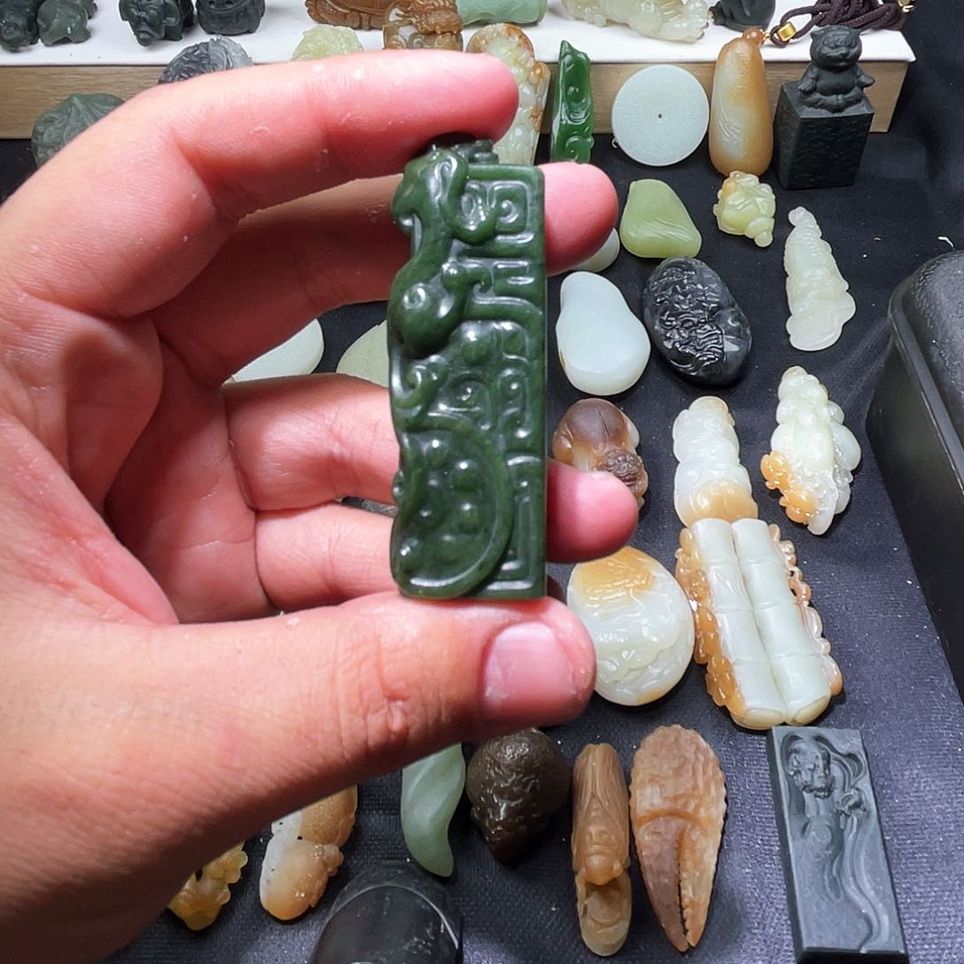 和田玉颈饰未镶嵌