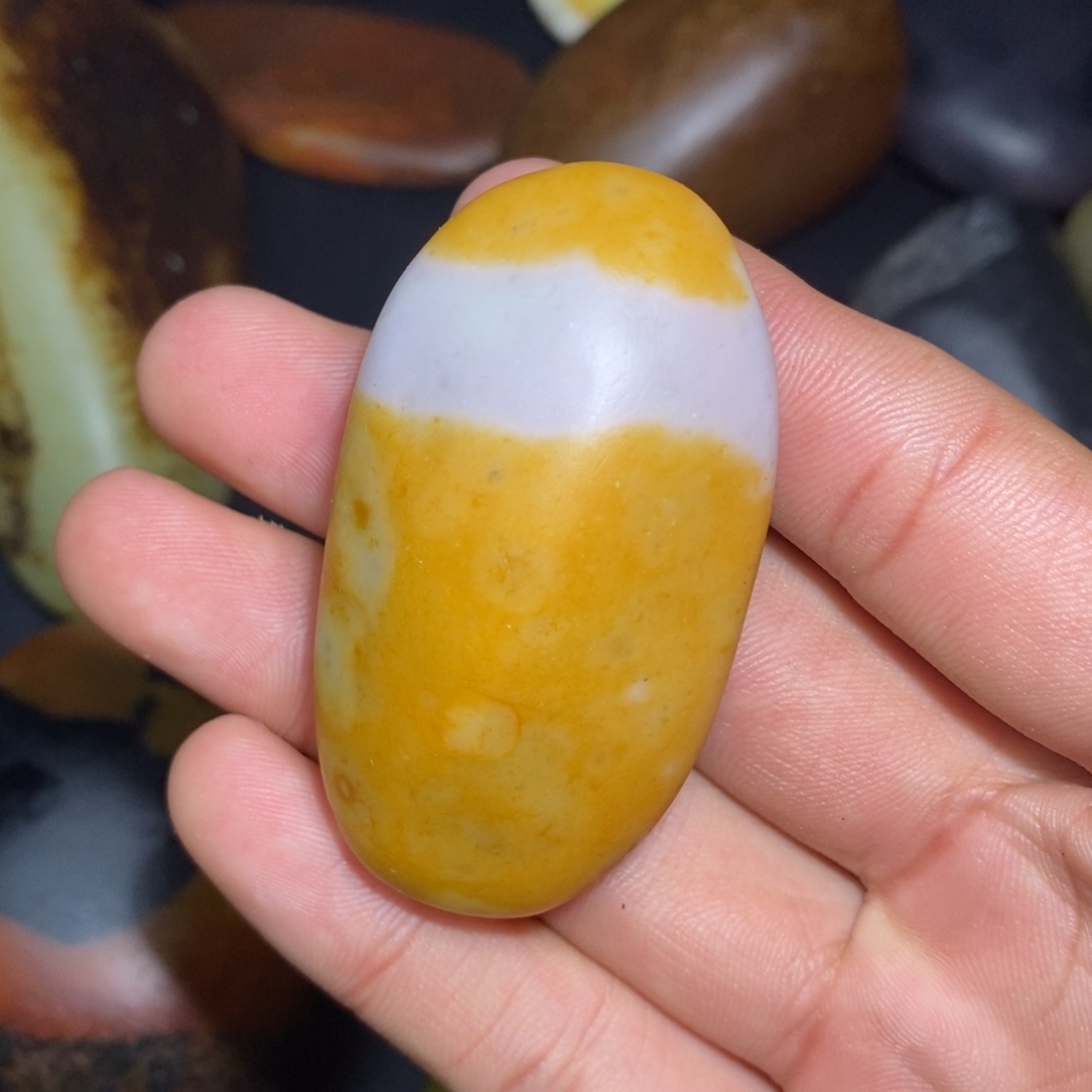 和田玉未镶嵌珠宝奇石