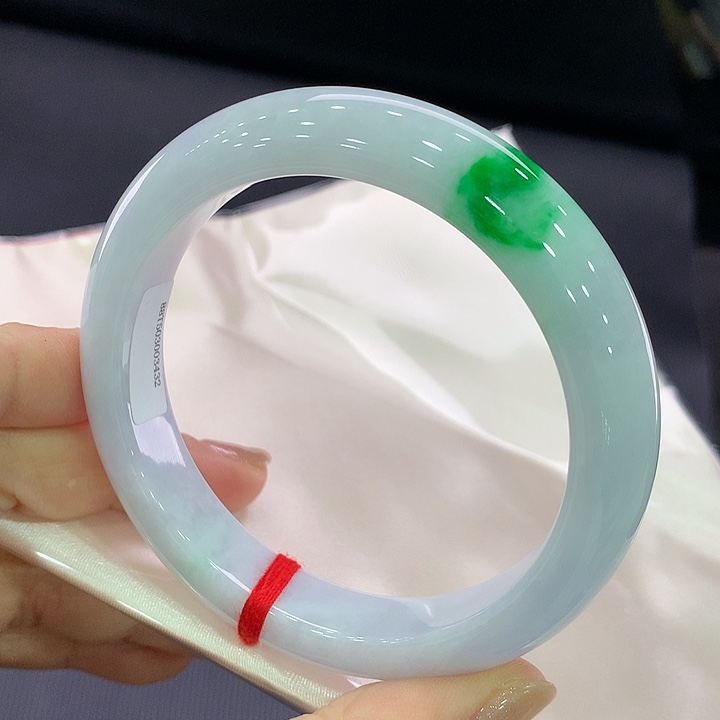 翡翠未镶嵌手镯正圈61