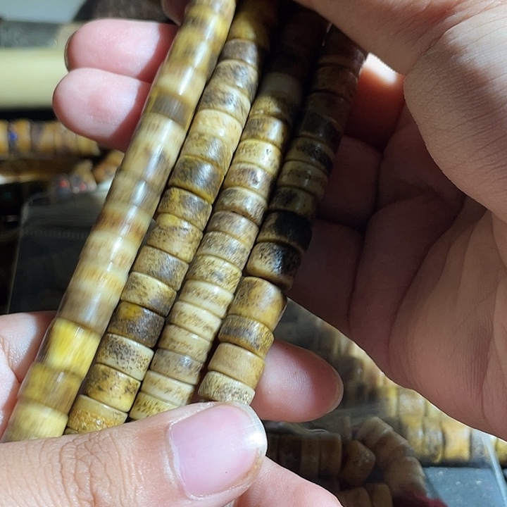 易***安琉璃/树脂/塑料类