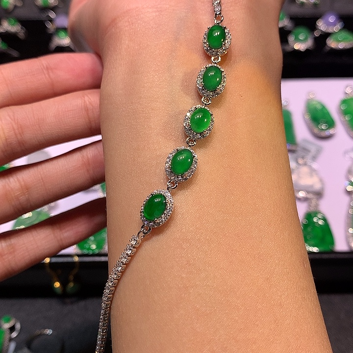 翡翠未镶嵌耳饰手链