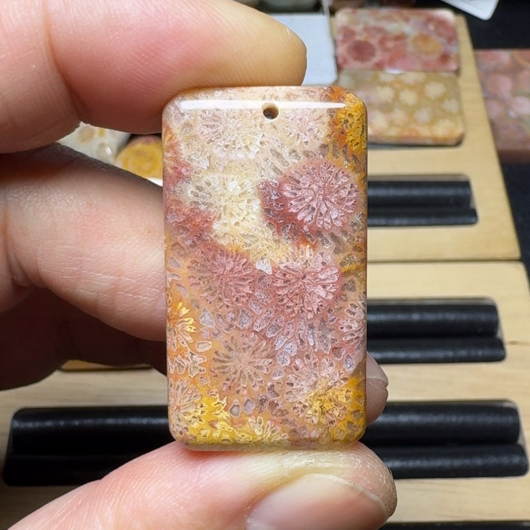 硅化玉纯天然色有机玉石未镶嵌