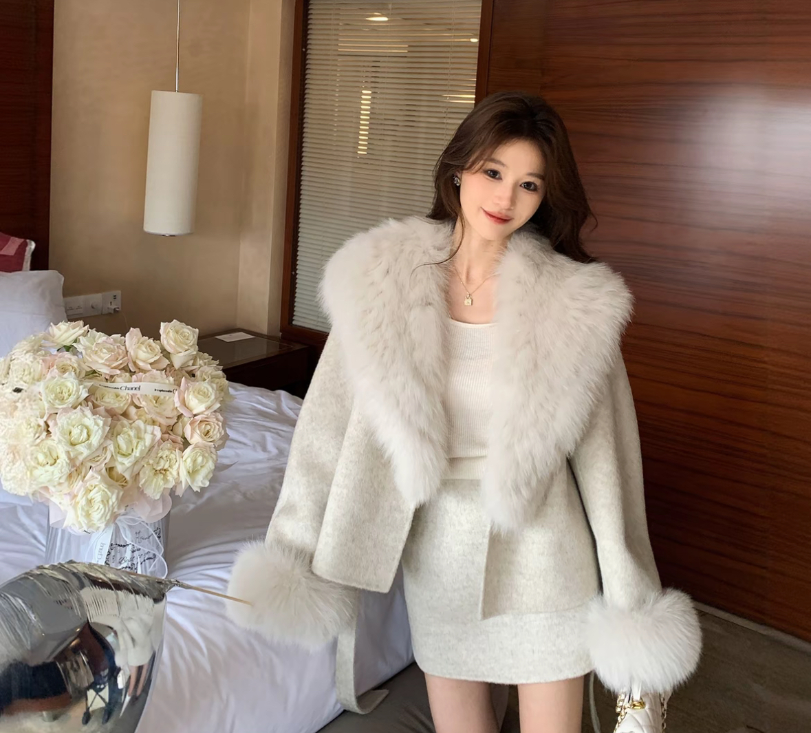 富家千金套装2025秋冬款休闲感毛边长袖外套半身裙两件套