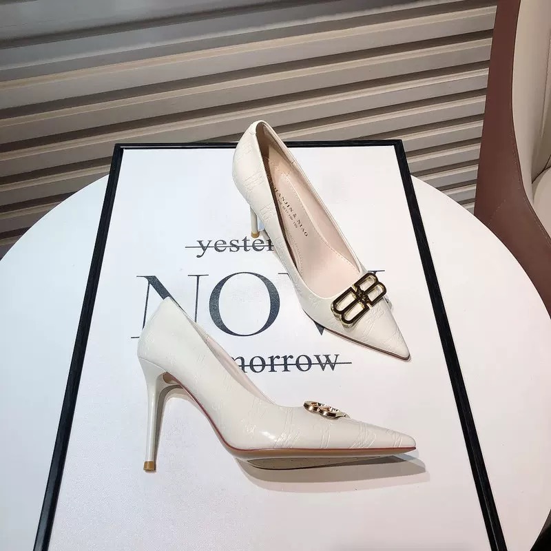 2202-5米色细跟高跟鞋
