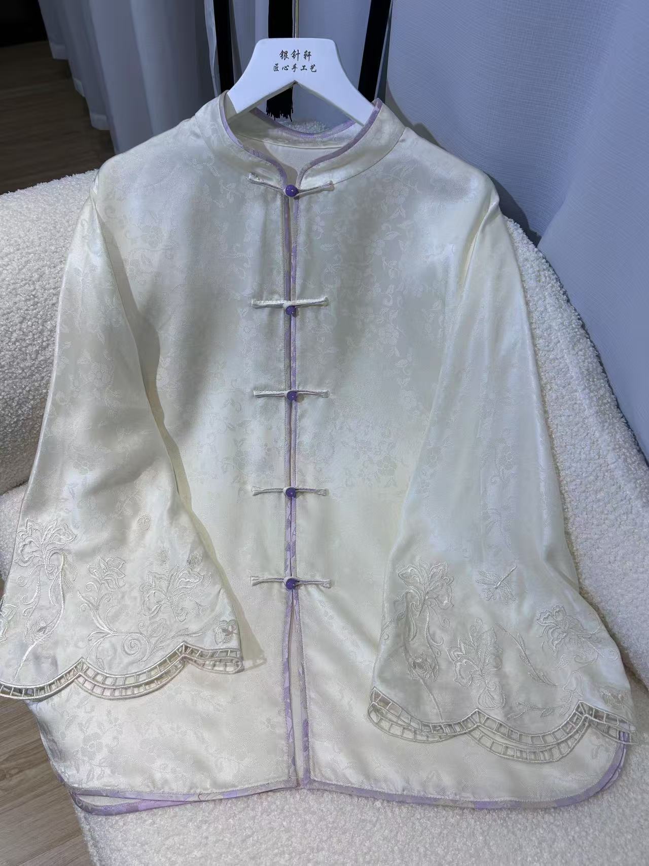 （已开价）桑蚕丝绫刺绣新中式对襟上衣