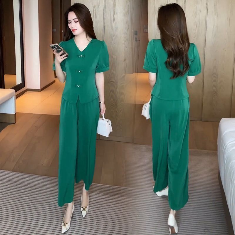 新中式时尚冰丝套装女2025夏季新款洋气显瘦盘扣短袖阔腿裤两件套