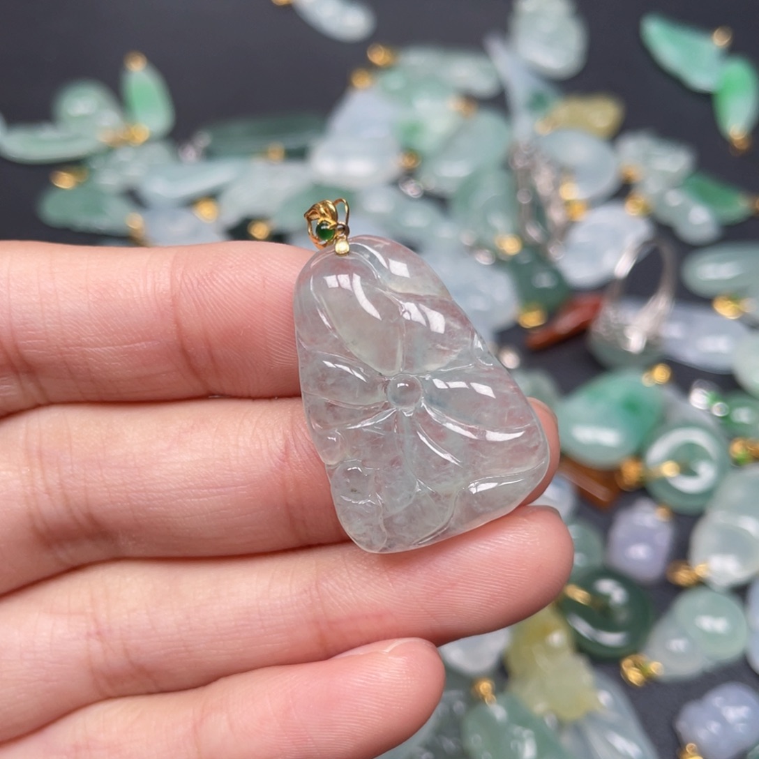 翡翠颈饰18K金镶嵌翡翠