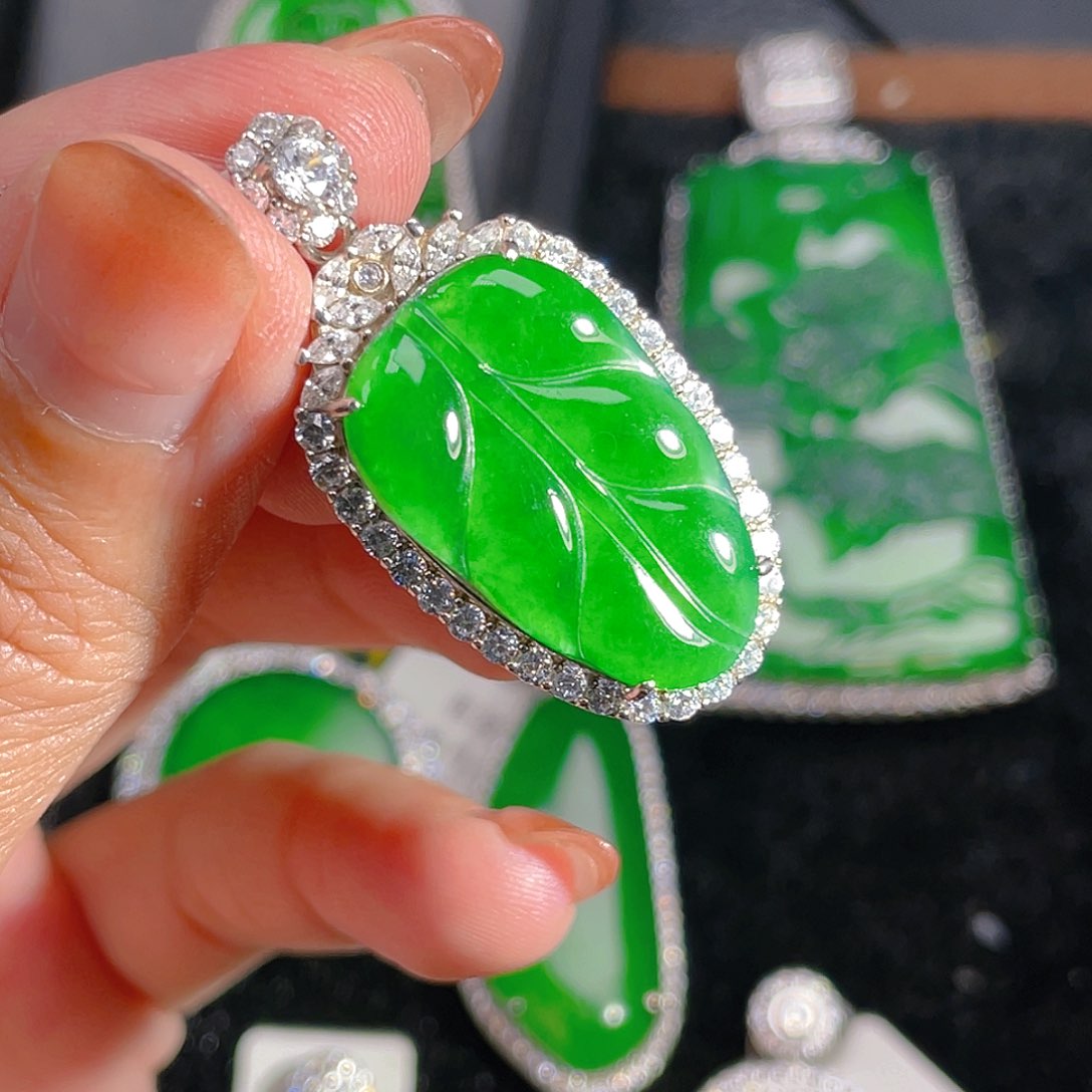 翡翠吊坠(不含链)未镶嵌