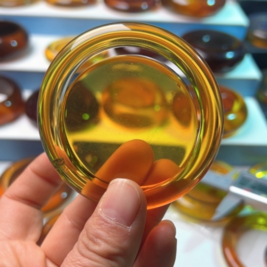 琥珀手镯未镶嵌M****金兰手镯