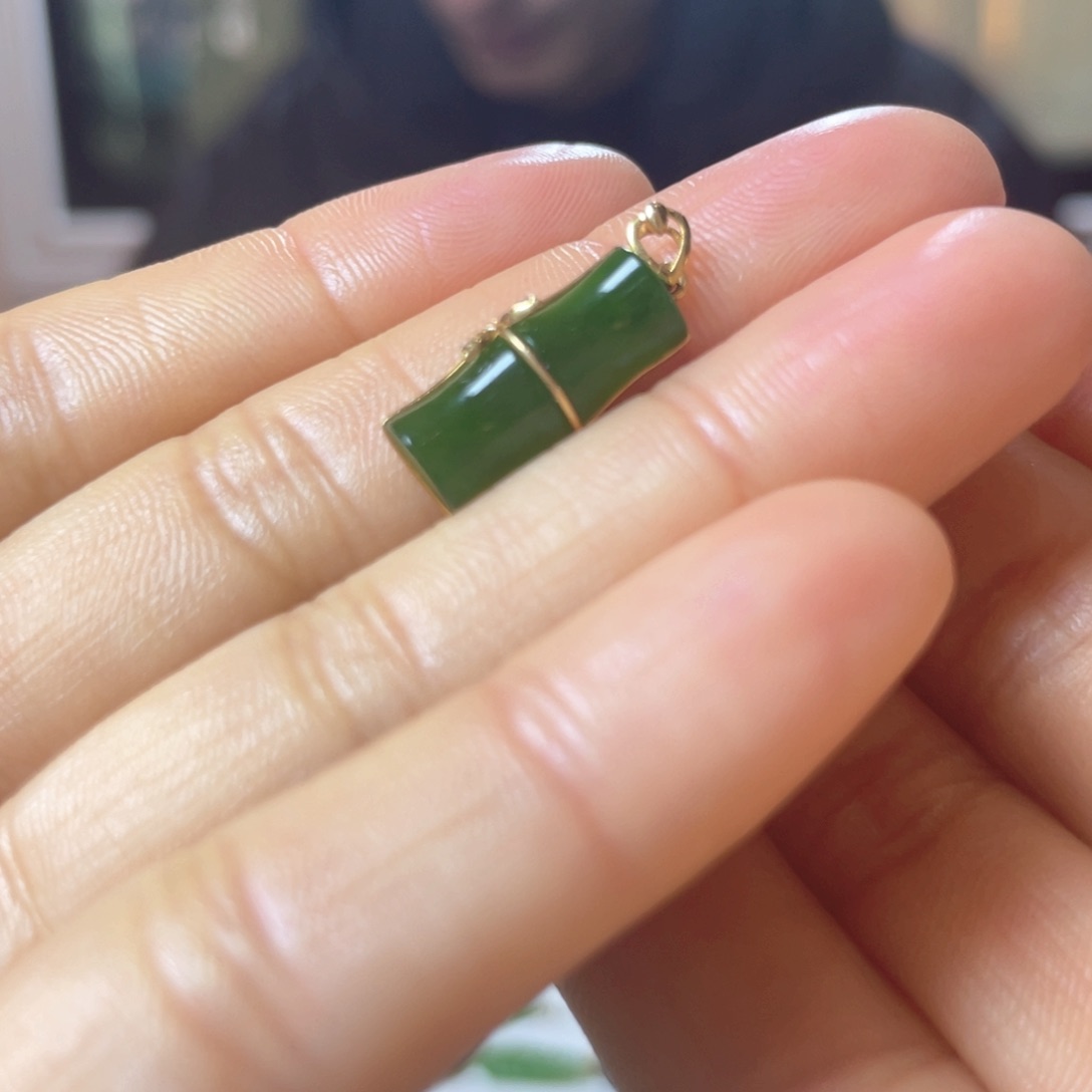 和田玉颈饰18K金镶嵌晴*?