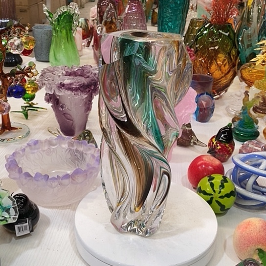 琉璃花瓶高32厘米口径6厘米