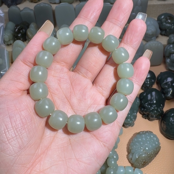 景***花和田玉未镶嵌颈饰