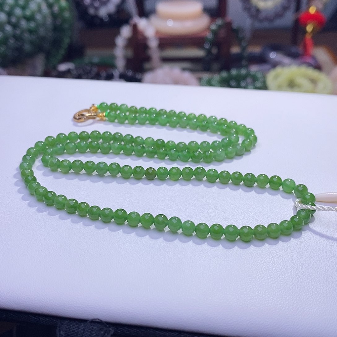 和田玉未镶嵌清货价老矿料碧玉阳绿小米珠4m