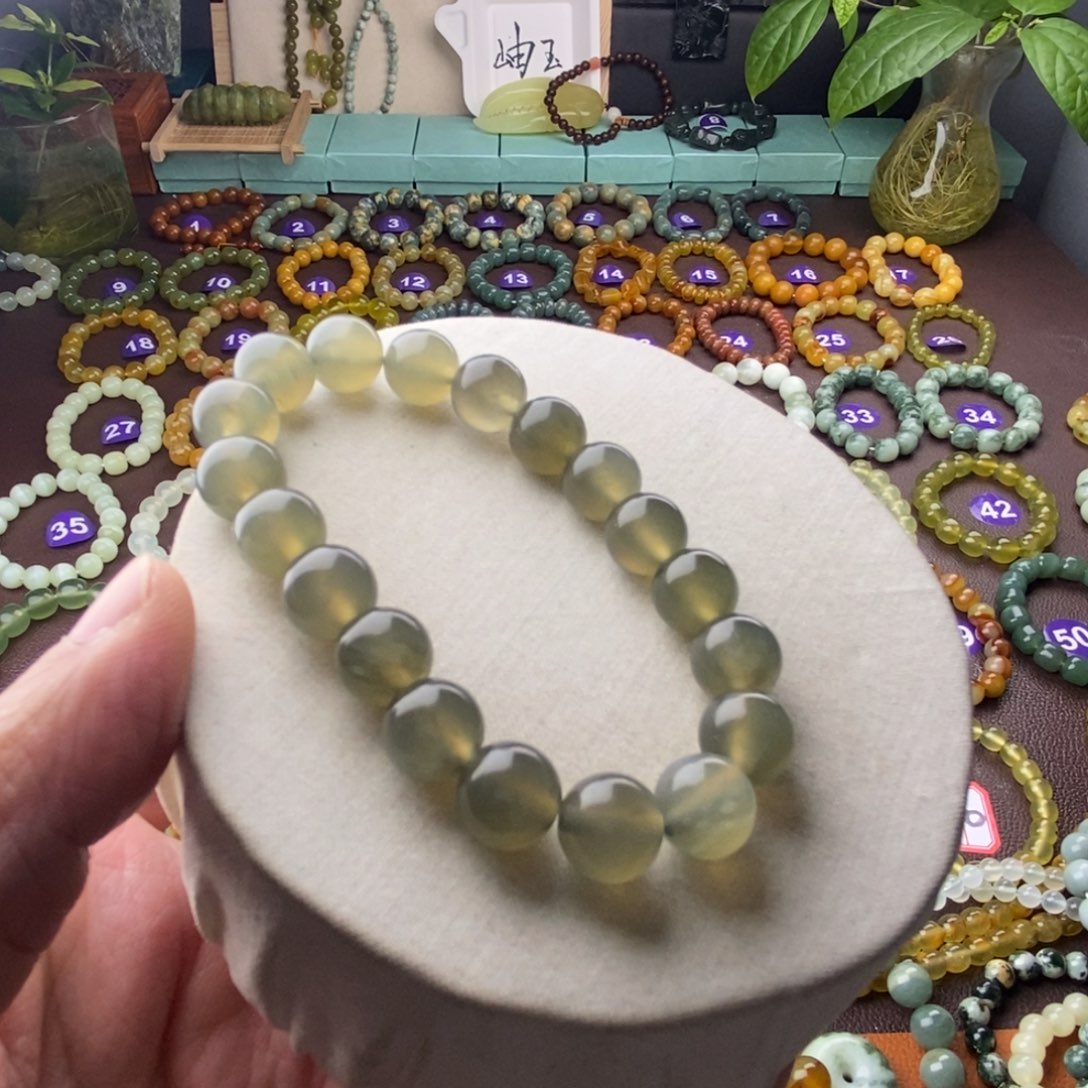 蛇纹石玉手串未镶嵌夏*