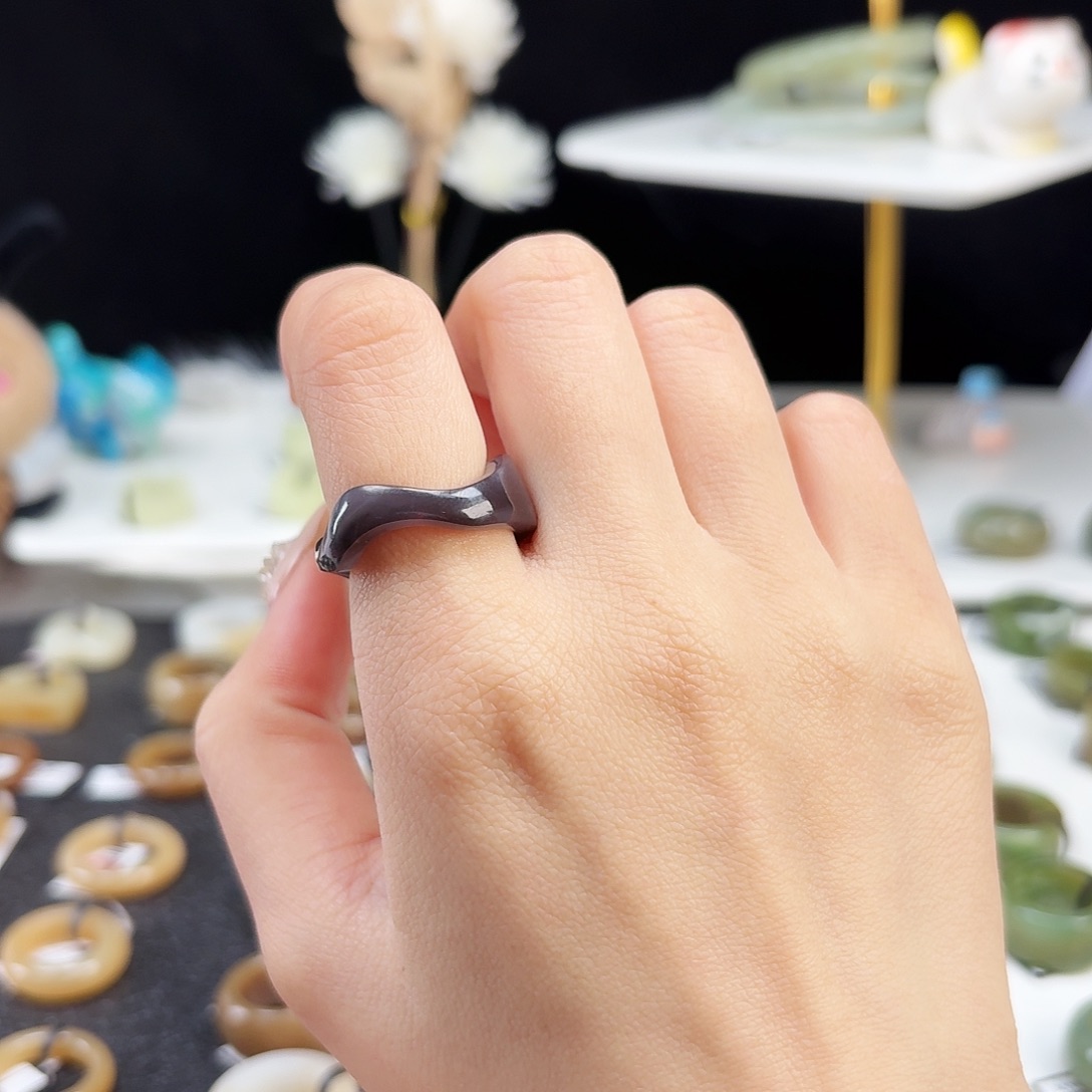 和田玉未镶嵌戒指P9烟紫设计款17.6不退换